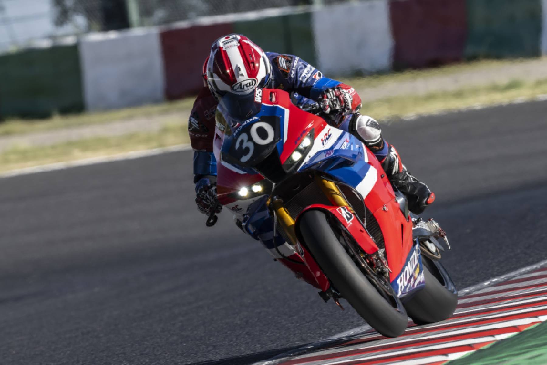 Honda HRC Secures Pole Position at Suzuka 8 Hours!