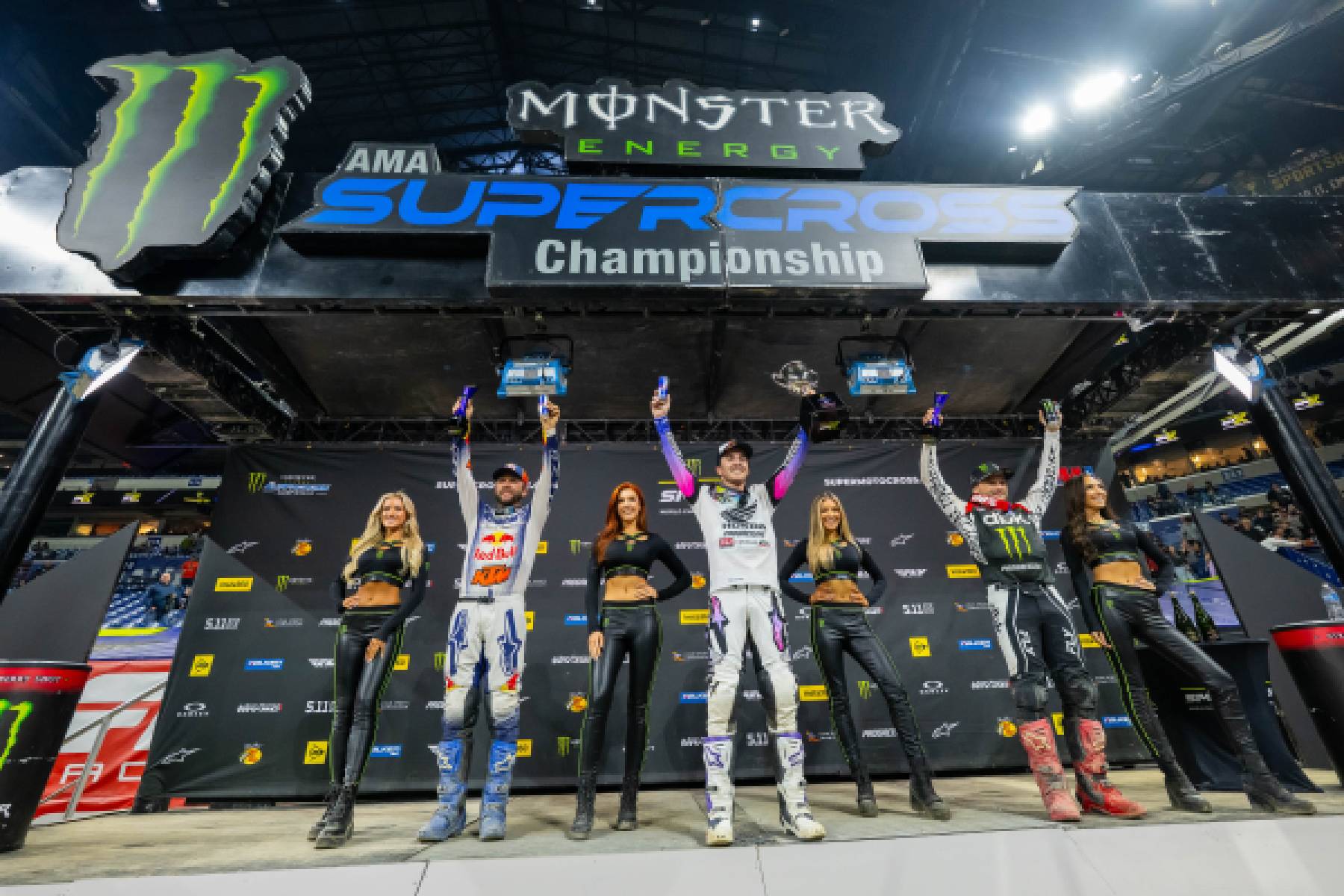 Hunter Lawrence takes career-first 450SX Triple Crown overall win in Indianapolis
