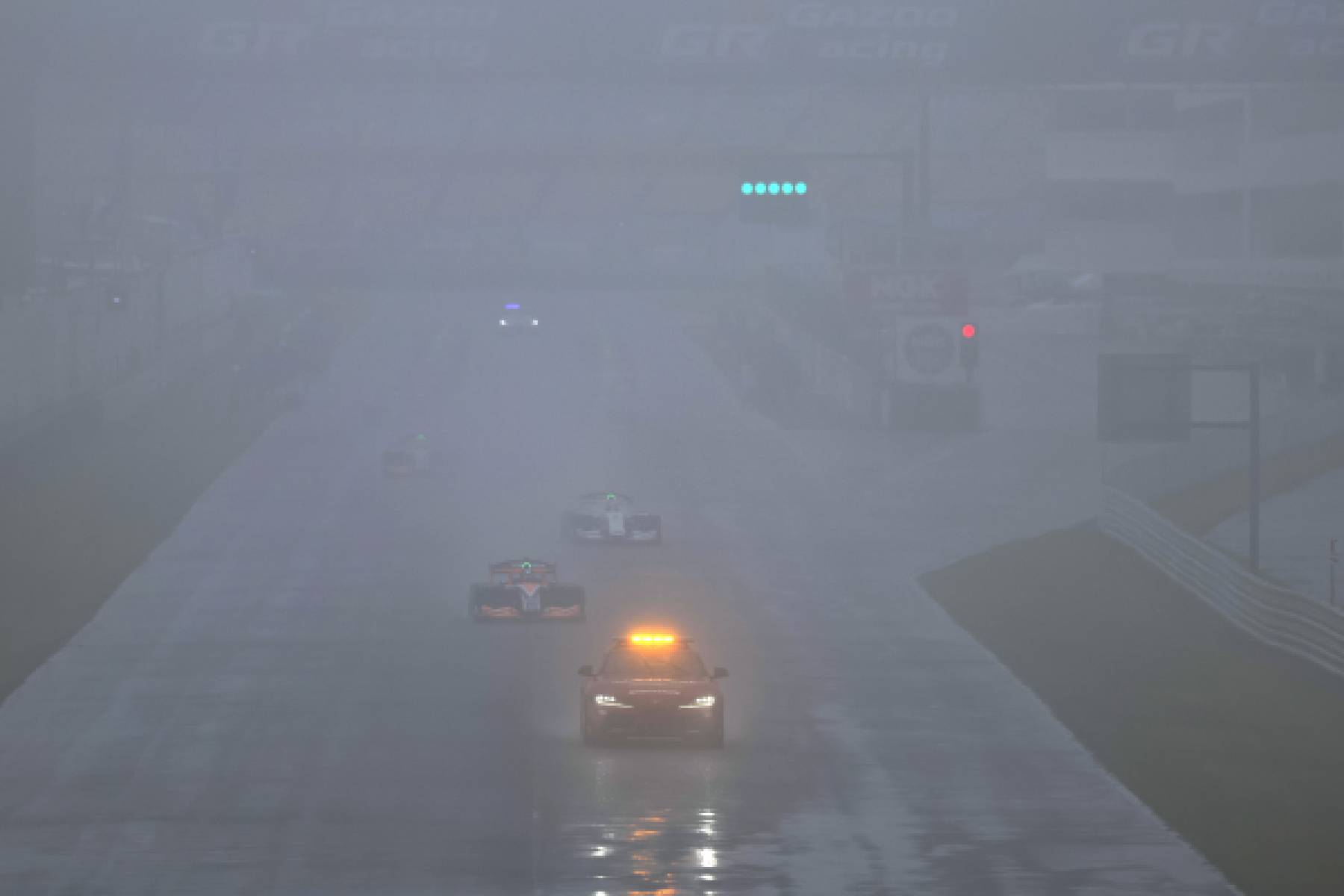 Iwasa takes pole, but race cancelled in wet conditions