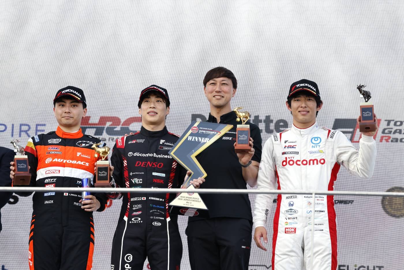 Intense battle for the lead goes down to the final corner as Iwasa and Ohta finish on the podium in P2 and P3