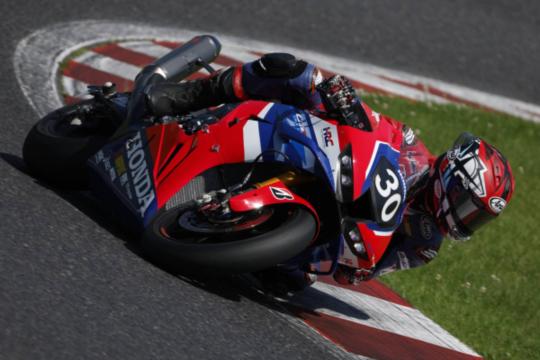 [Race After 2 Hours] Honda HRC Leads the Race by Approximately 10 Seconds