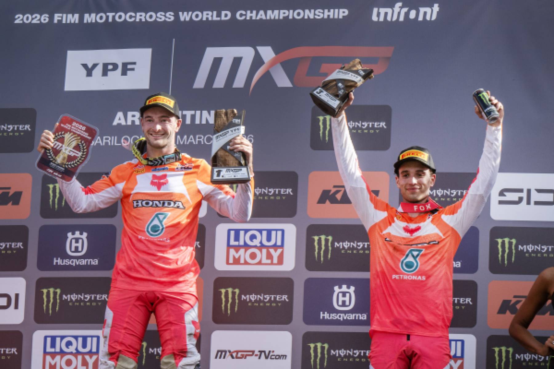 Herlings goes one-one and takes MXGP red-plate after victory in Argentina
