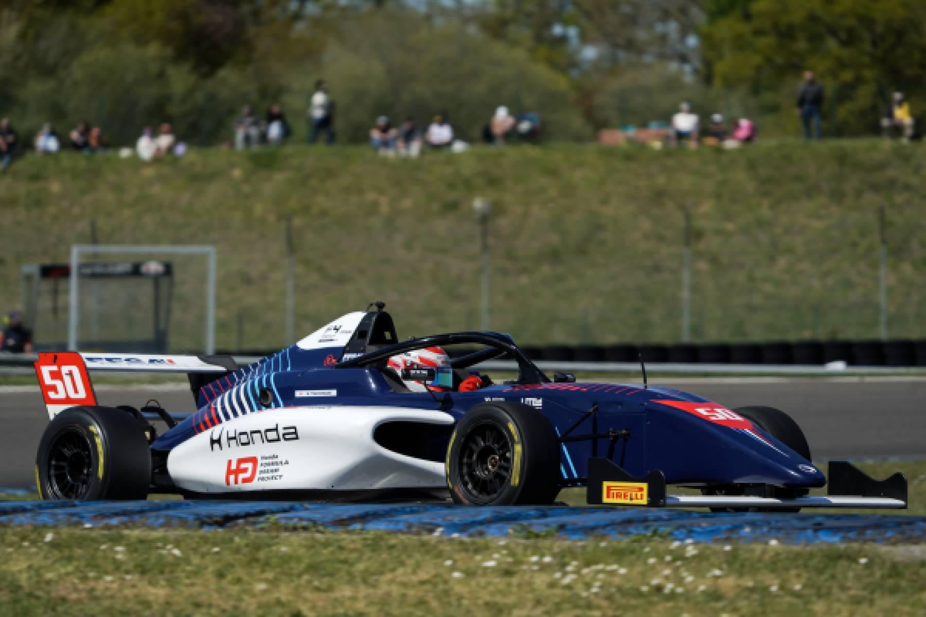 Tsuchihashi finishes P4 in Race 3 and leaves opening round fourth in the standings