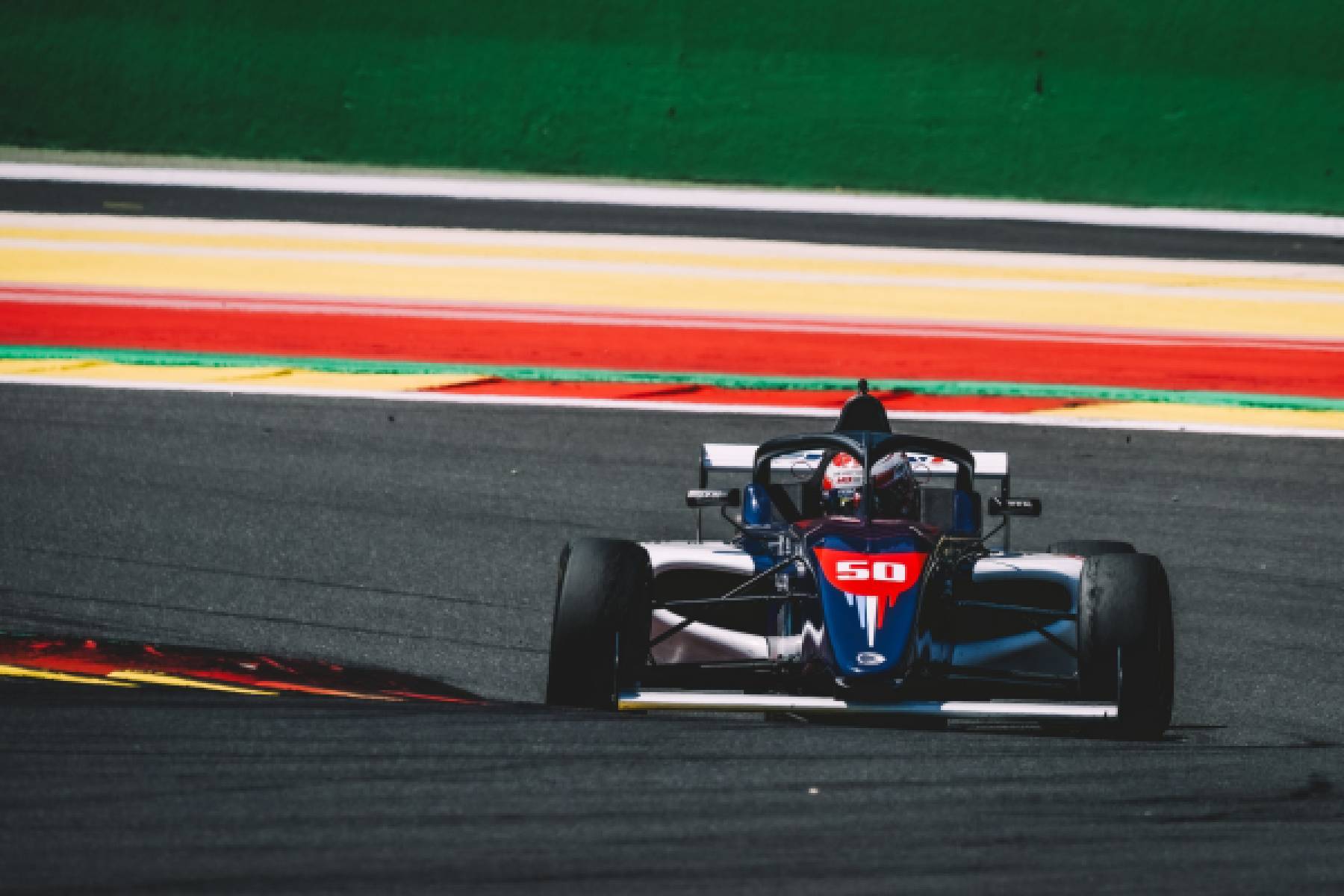 Tsuchihashi finishes P5 in Race 2 at Spa