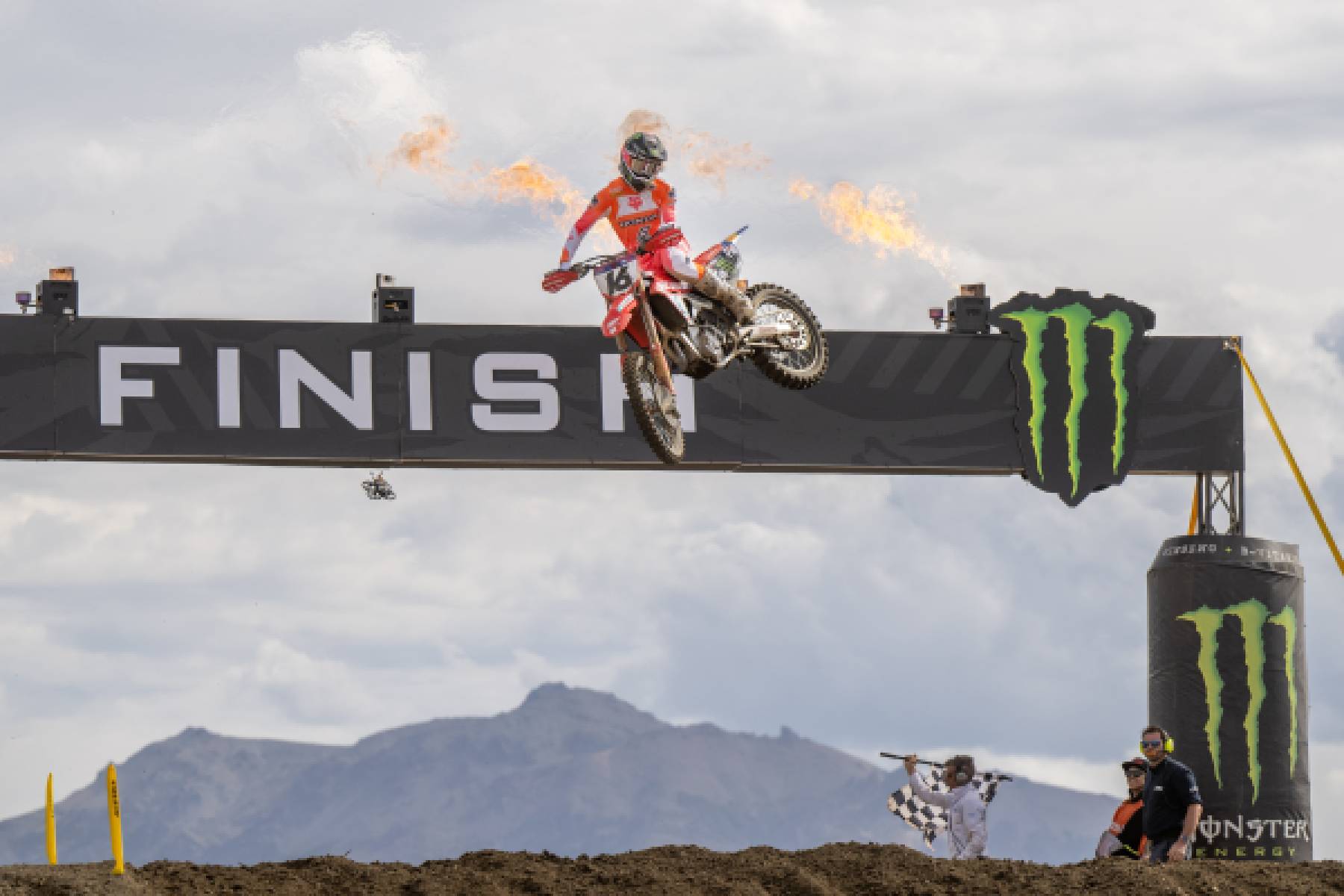 Vialle wins qualification on Honda HRC PETRONAS debut